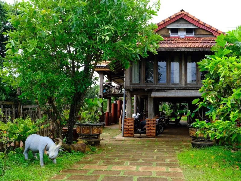 Không gian ấm cúng và yên bình tại Plei Homestay &amp; Café Gia Lai.