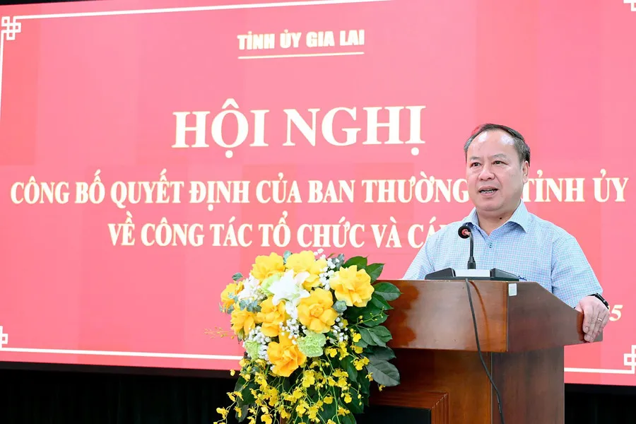 Phó Bí thư Thường trực Tỉnh ủy Châu Ngọc Tuấn phát biểu chỉ đạo tại hội nghị công bố hợp nhất Báo Gia Lai